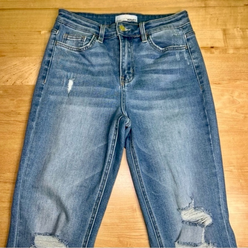 Vervet Distressed Stretch Denim 27